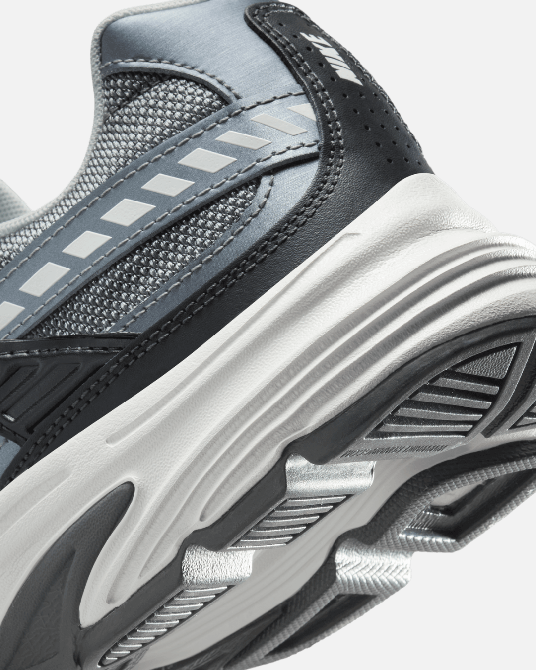 Nike Initiator - Gris/Noir