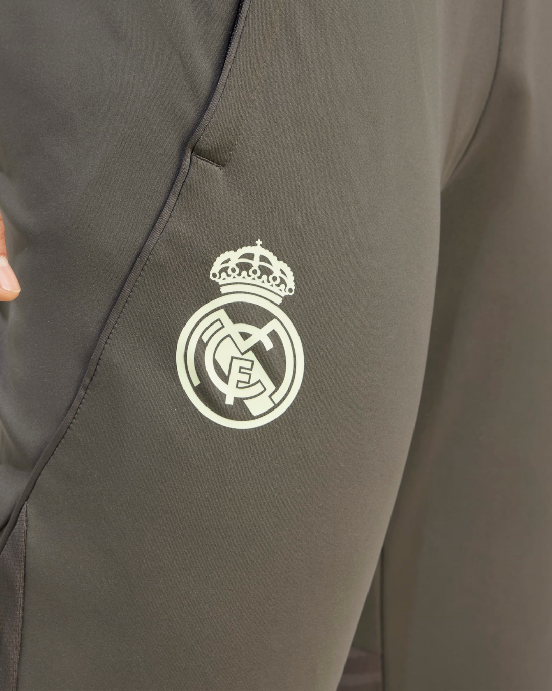 Pantalon d'entrainement Real Madrid 2025/2026 - Kaki